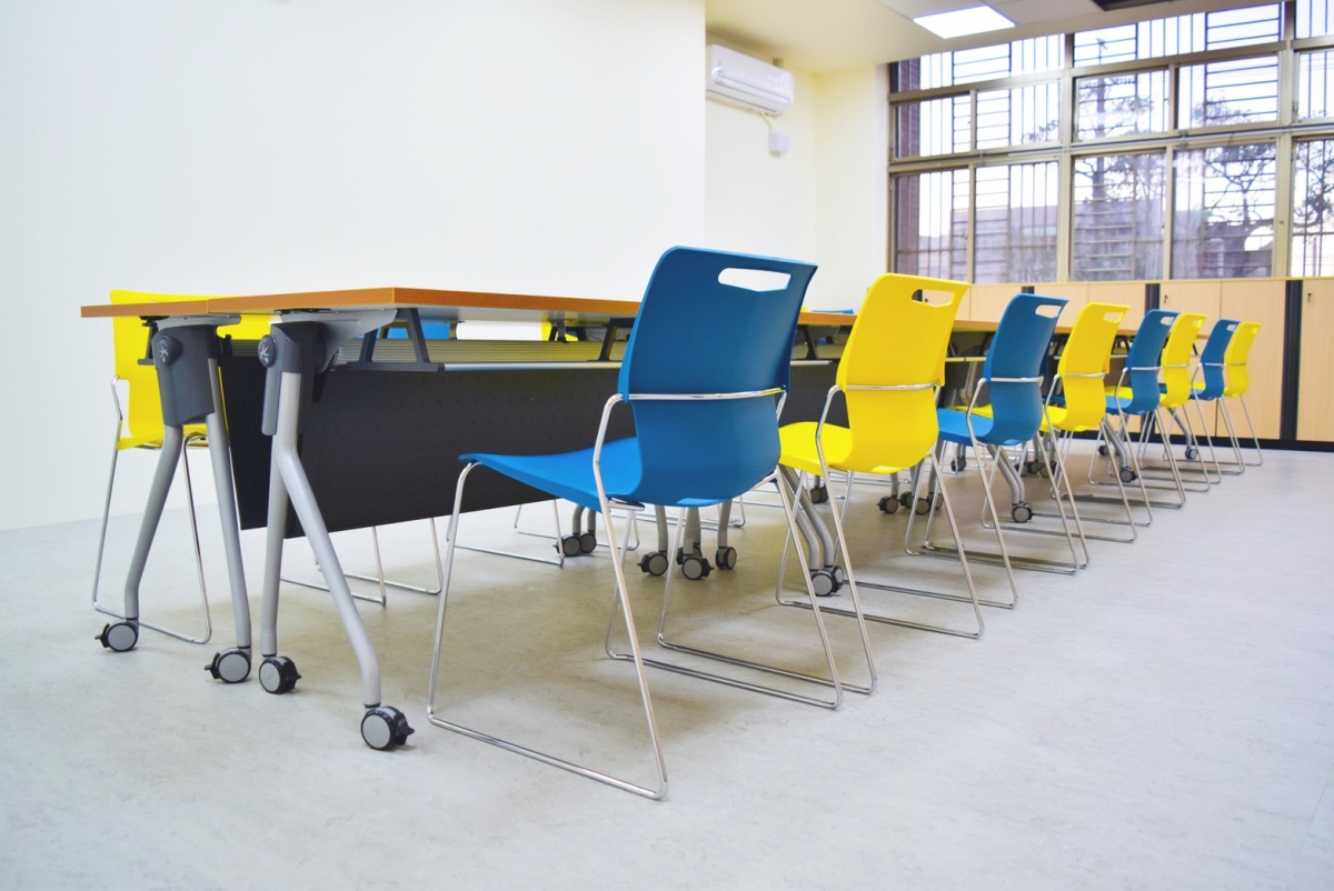 Conference Room Cache Stacking Chair