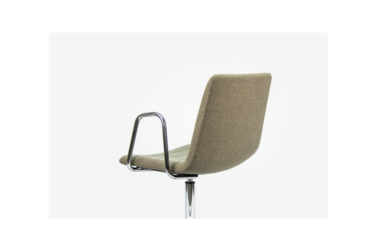 Canto Swivel Lounge Chair